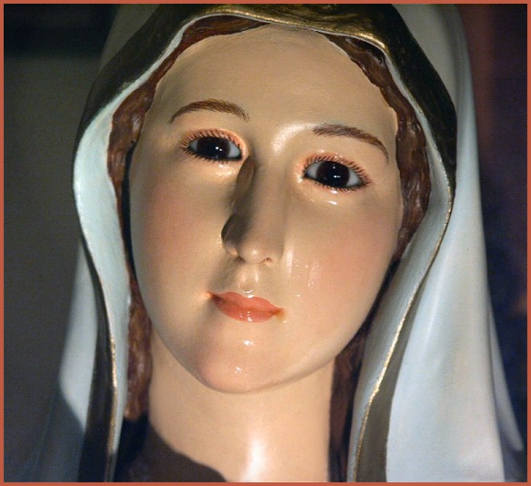 WEEPING STATUE OF OUR LADY OF FATIMA