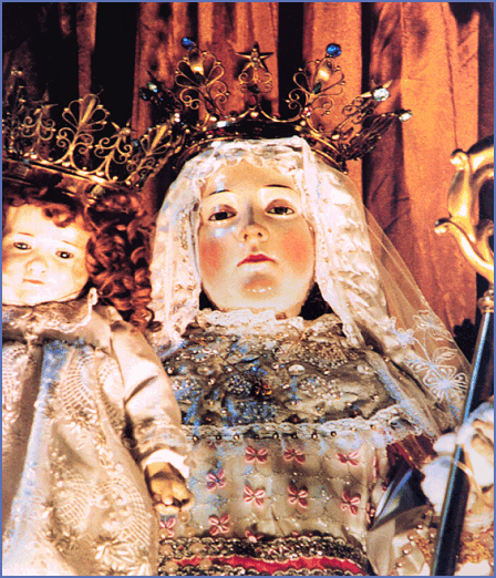 OUR LADY OF GOOD SUCCESS SMALL CLOSEUP